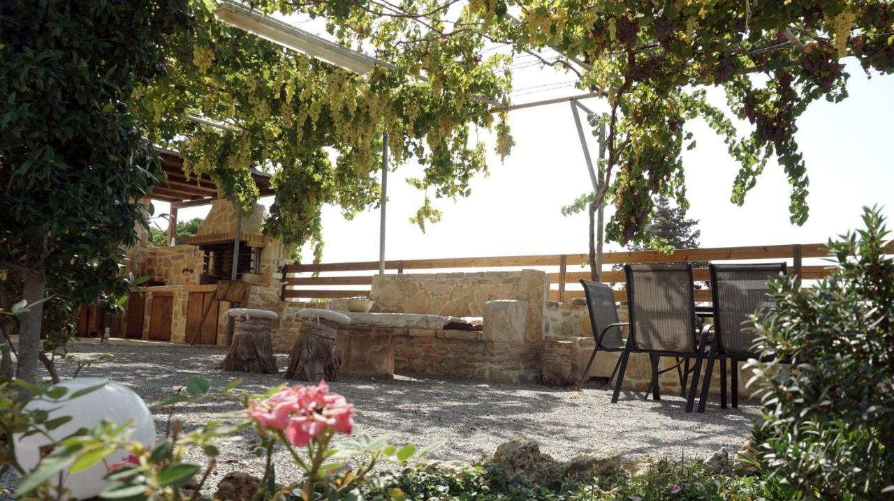 Studio Panagiota - Oasis Holiday Houses Kokkinos Pirgos Buitenkant foto