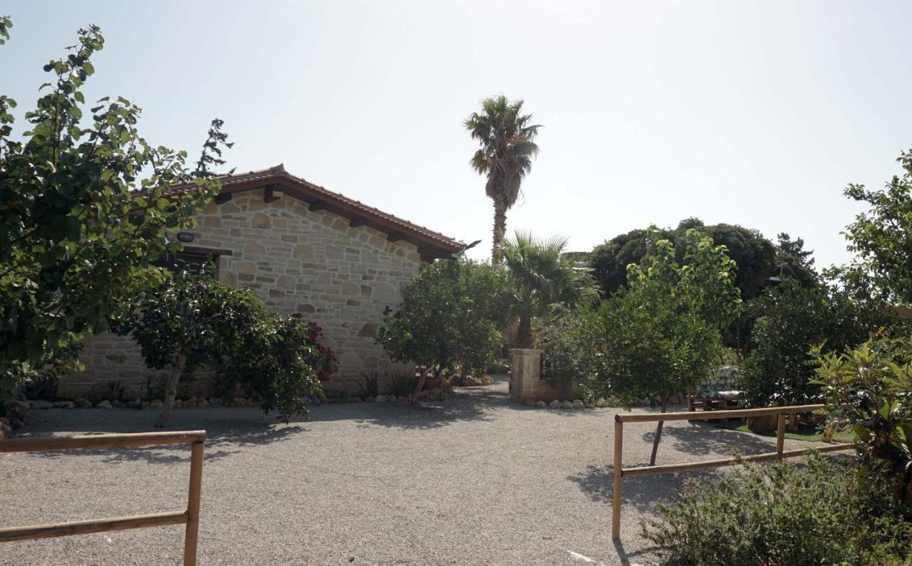 Studio Panagiota - Oasis Holiday Houses Kokkinos Pirgos Buitenkant foto