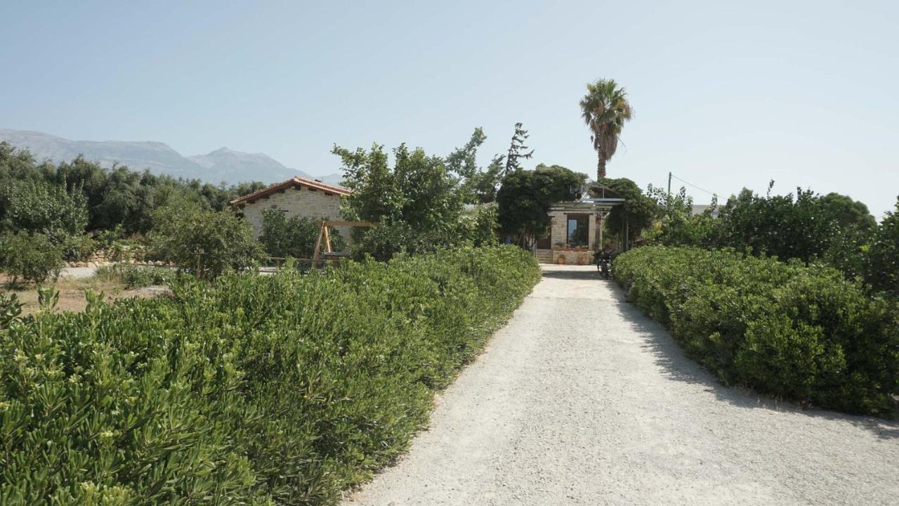 Studio Panagiota - Oasis Holiday Houses Kokkinos Pirgos Buitenkant foto