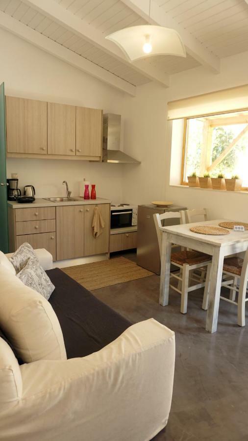 Studio Panagiota - Oasis Holiday Houses Kokkinos Pirgos Buitenkant foto