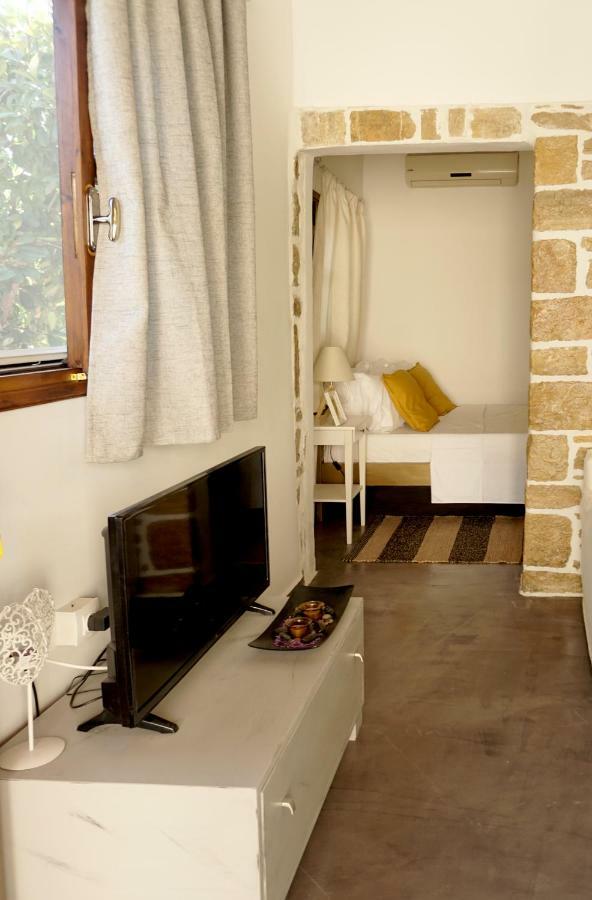 Studio Panagiota - Oasis Holiday Houses Kokkinos Pirgos Buitenkant foto