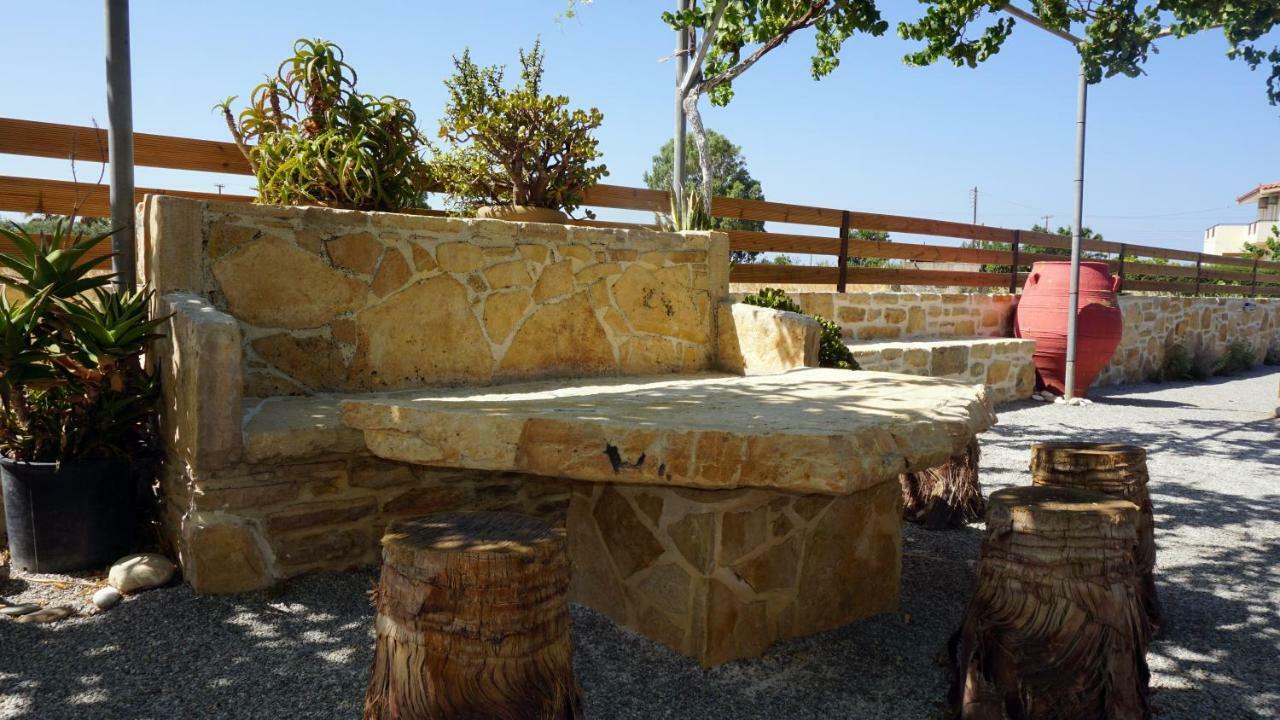 Studio Panagiota - Oasis Holiday Houses Kokkinos Pirgos Buitenkant foto